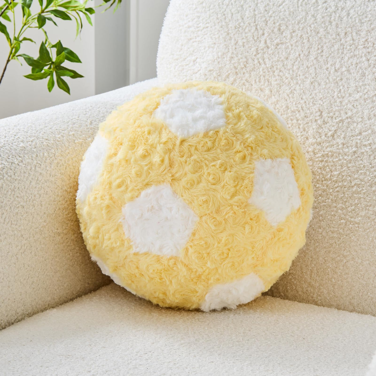 Soccer Throw Pillow Black Round Football Ball Pillow Soccer Plush Pillows Aesthetic Home Decor Soccer Ball Decorative Pillow Soft Soccer Ball for Bed Couth