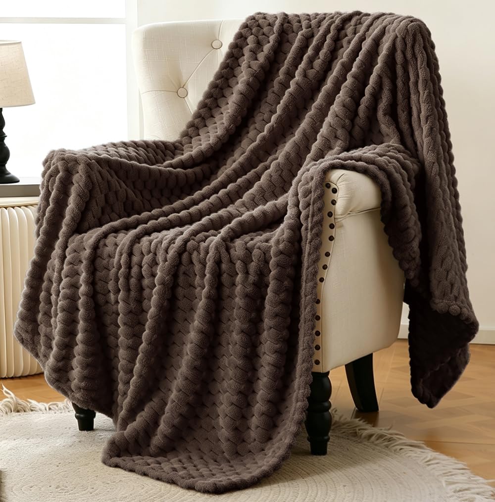 Bnuitland Light Yellow Flannel Throw Blanket (50X40 inches), 300 GSM Fleece Cozy Warm Soft Lightweight Bed Sofa Blanket for Babys and Pets, Suitable for All Seasons