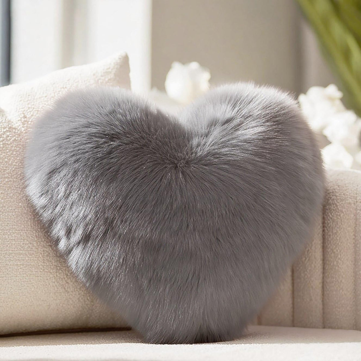 Red Heart Pillow, Faux Fox Fur Heart Decorative Pillows, Heart Shaped Throw Pillow for Bed, Soft Fluffy Decorative Cushion for Chair Sofa Living Room - Plush Pillow Home Decor