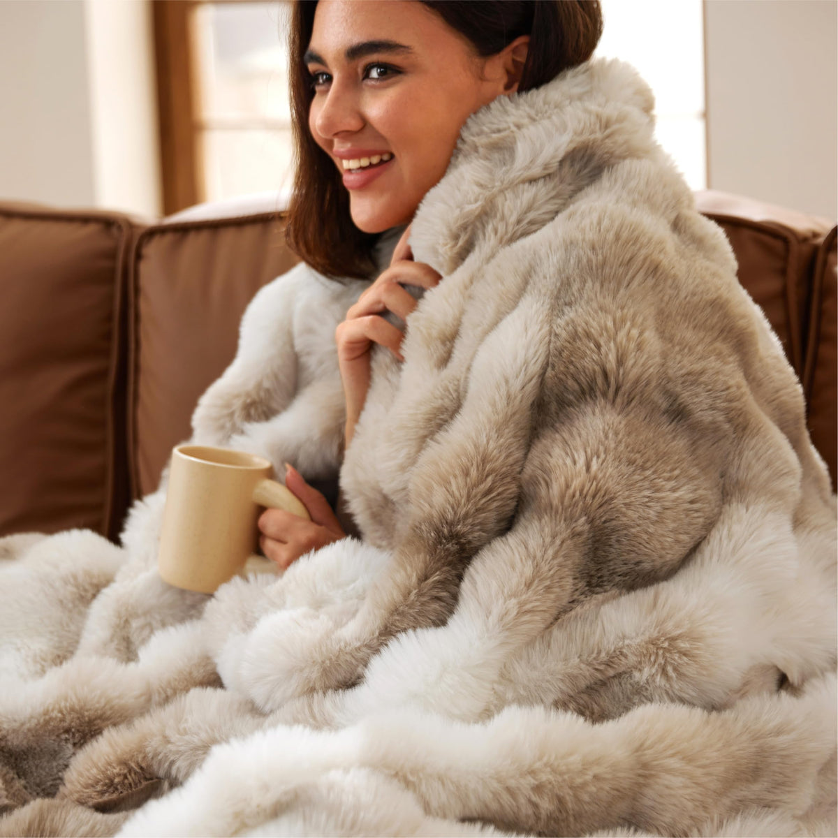 Bedsure Fluffy Bubble Faux Fur Throw XL Blanket, 50"x70", Tie-dye Taupe