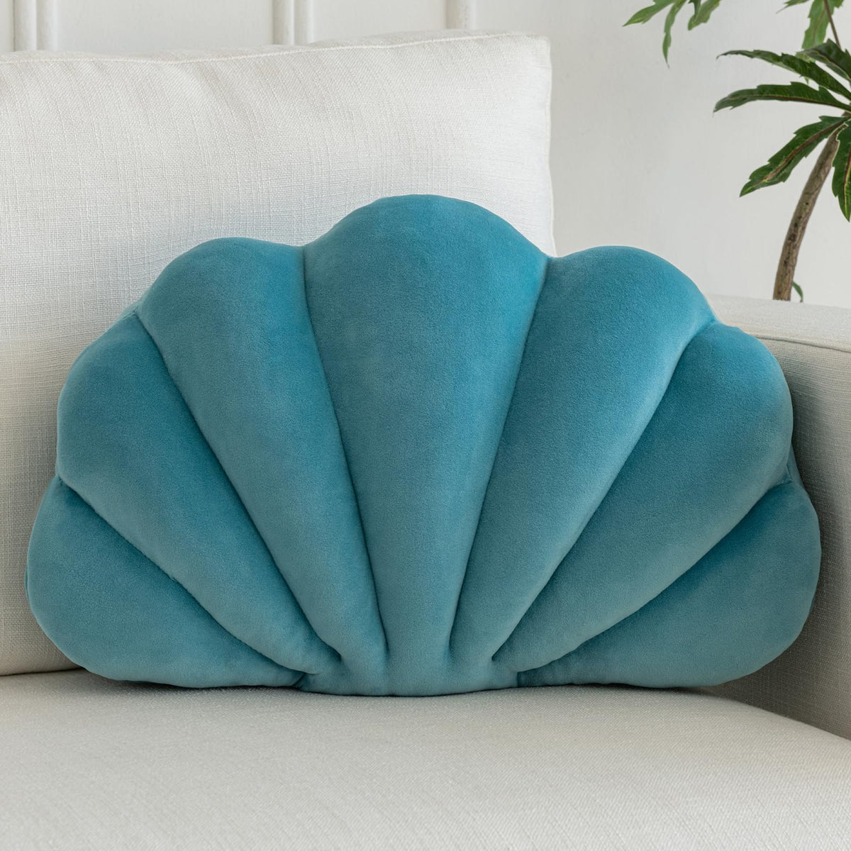 Shell Pillow, Shell Shaped Decorative Throw Pillows with Velet for Couch Bed, Cute Seashell Beachy Room Decor Aesthetic Throw Pillows for Bedroom Living Room(13x10 Inches, White)
