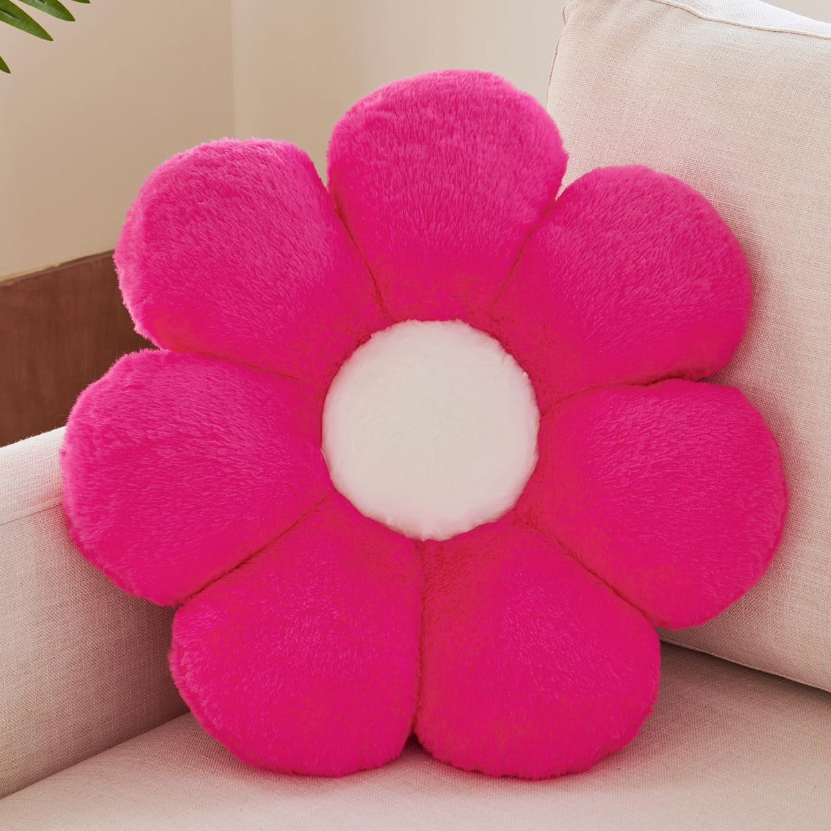 Xuyier Flower Decorative Throw Cute Daisy Pillow, White, 14.9 Inches