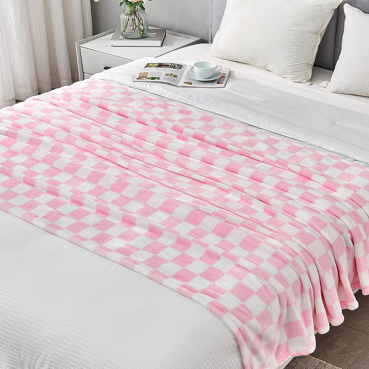 Edenleaf Pink Checkered Fleece Throw Blanket for Couch Warm Home Decor