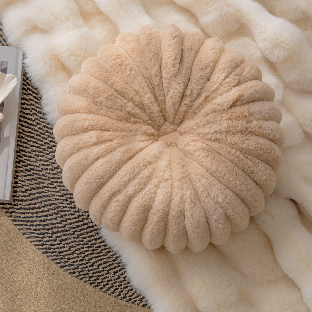 vctops Round Throw Pillow Soft Faux Fur Decorative Pillow Small Pumpkin Throw Pillow Cushion for Living Room Sofa Bed (White,13.7" Diameter)