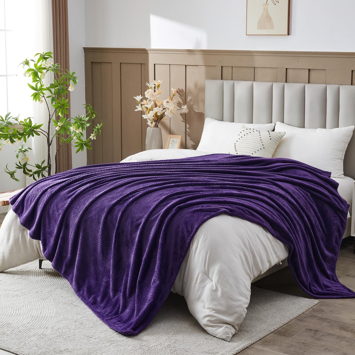 NEWCOSPLAY Fleece Leaves Pattern Throw Blanket, Light Purple, 50"x60"