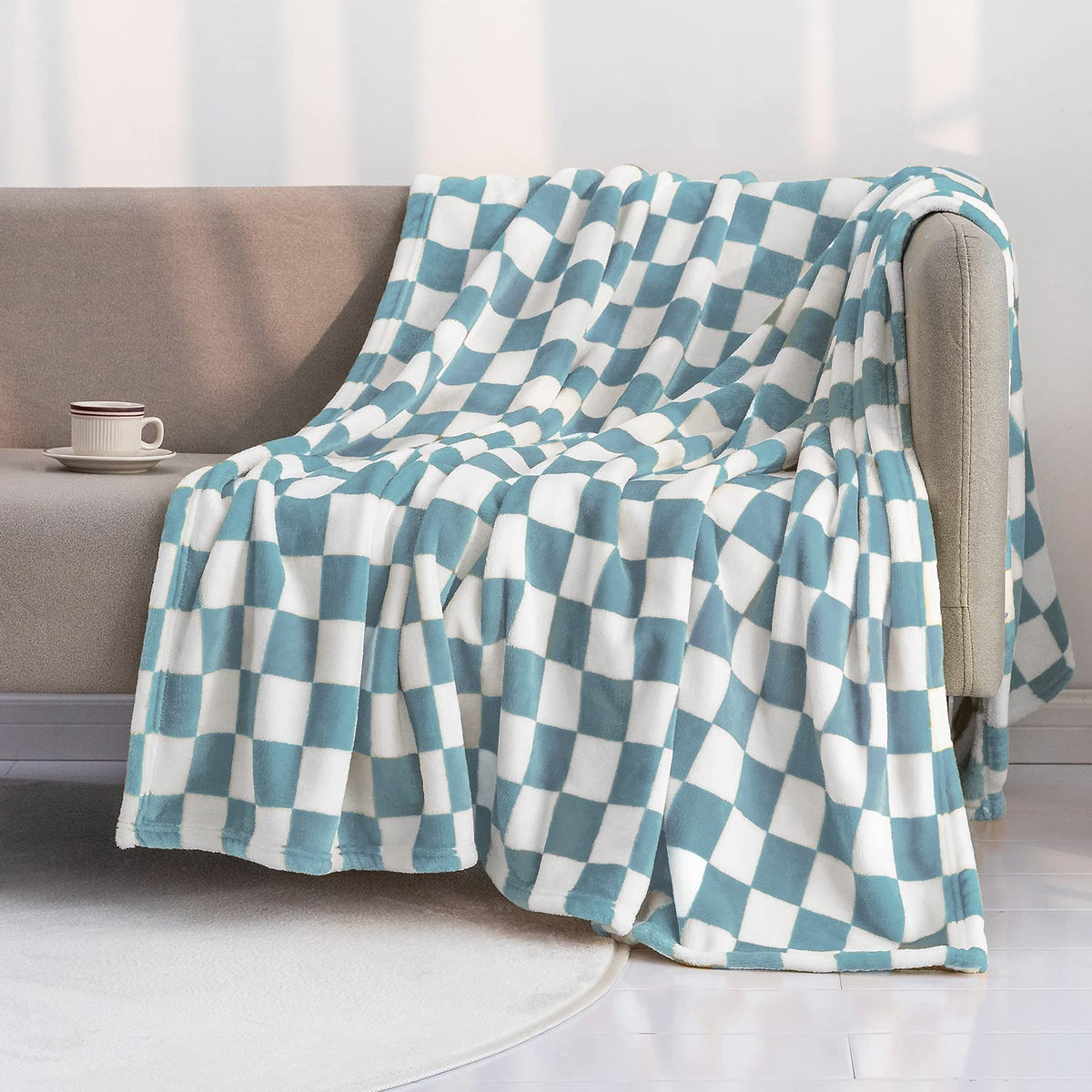 LOMAO Throw Blankets Flannel Blanket with Checkerboard Grid Pattern Soft Throw Blanket for Couch, Bed, Sofa Luxurious Warm and Cozy for All Seasons (Black, 50"x60")