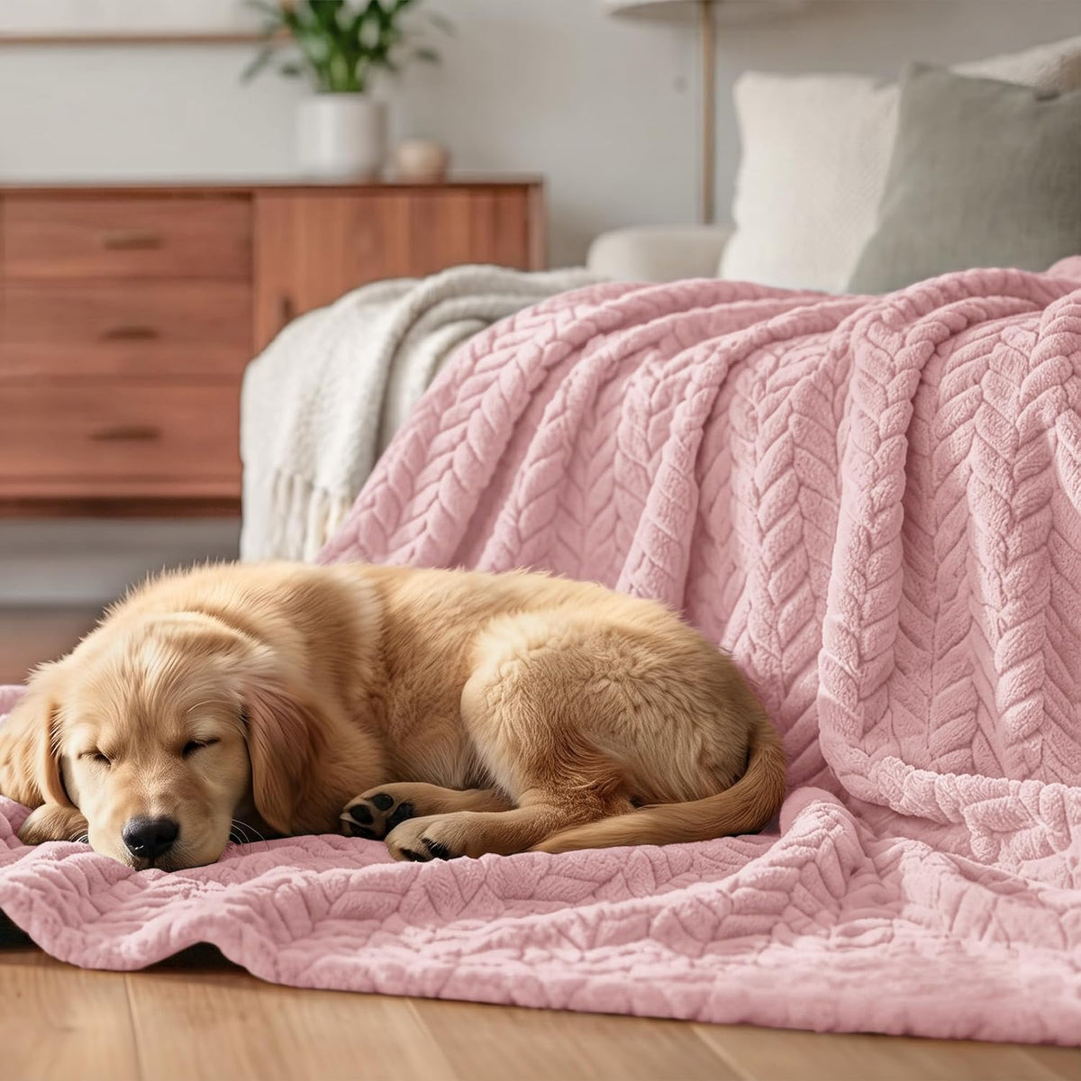 Exclusivo Mezcla Fleece Pink Throw Blanket for Couch Sofa Bed, 50”x70”