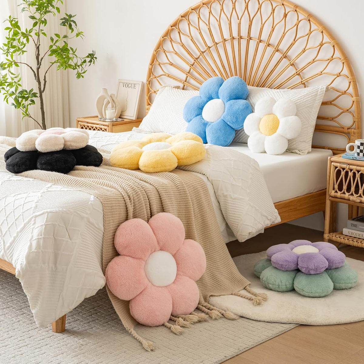 Flower Pillows, Decorative Pillows for Couch, Cute Daisy Pillow for Bed, Flower Shaped Decorative Throw Pillow Room Decor (White, 14.9 Inches)