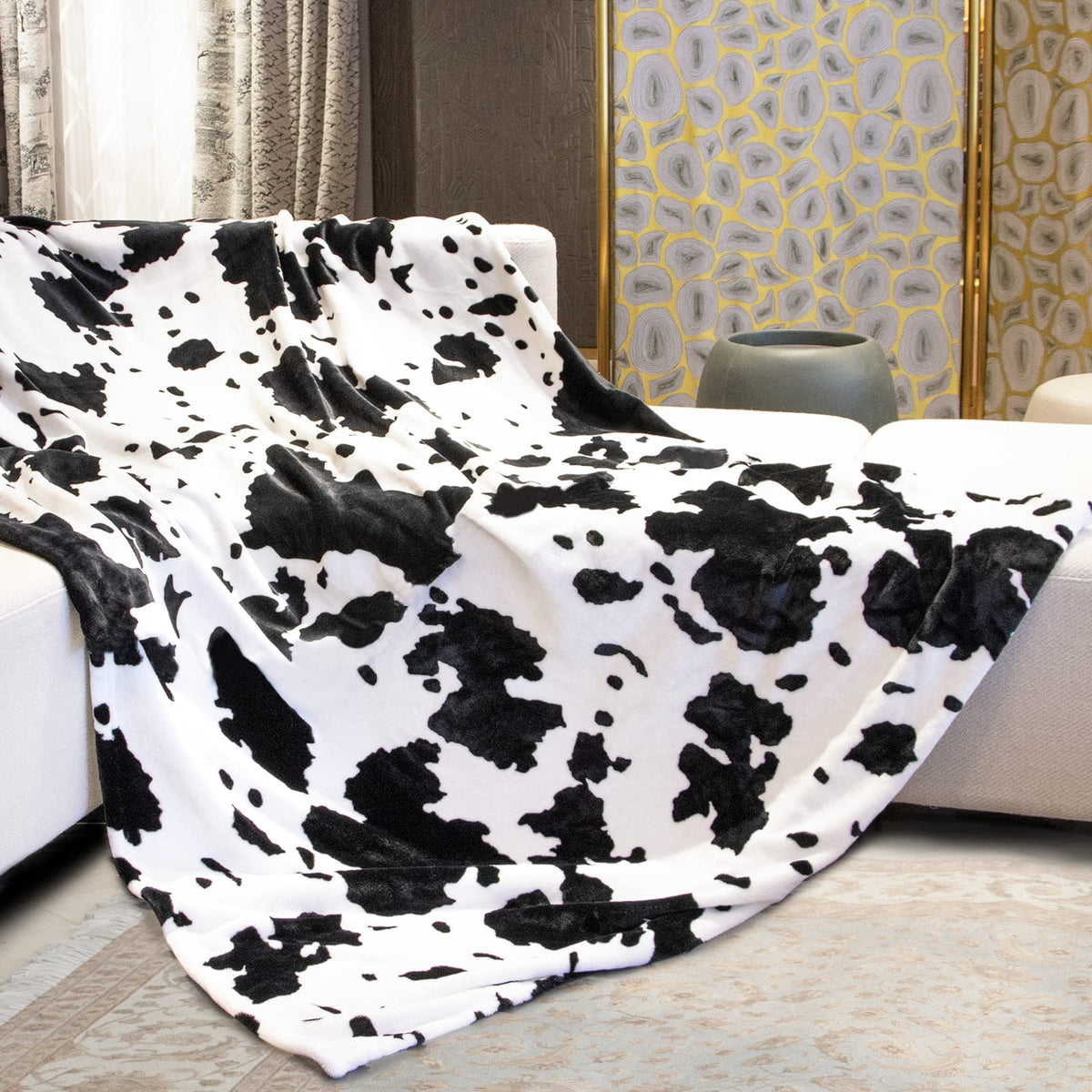 Cow Print Blanket Warm Plush Cute Black Cow Throw Blanket Soft Fleece Flannel Lightweight Throw Blankets Sofa Couch Bed Travel Cow Bedding Room Decor for Kids Teens Adults 40"x50"