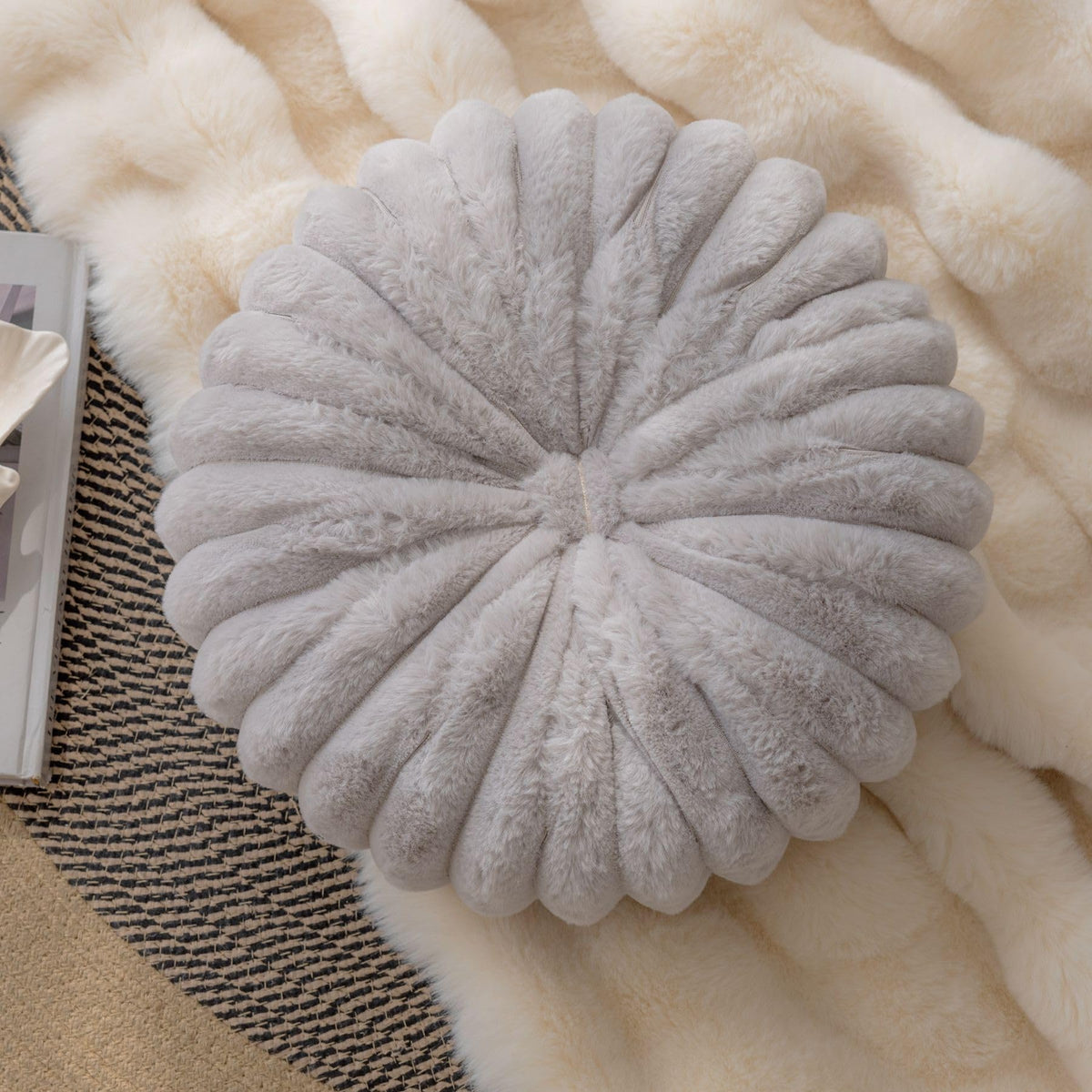 vctops Round Throw Pillow Soft Faux Fur Decorative Pillow Small Pumpkin Throw Pillow Cushion for Living Room Sofa Bed (White,13.7" Diameter)
