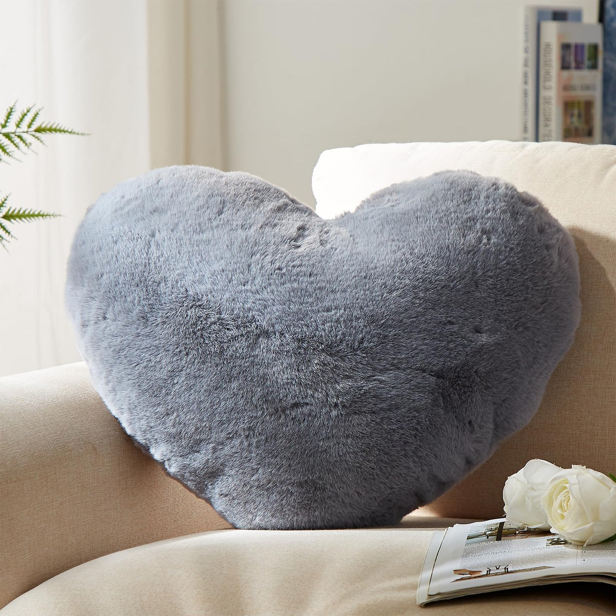 YRXRUS Heart Pillows, Love Heart Shaped Pillow, Small Cute Pink Heart Pillows for Gifts, Faux Rabbit Throw Pillows for Her, Kids, Girls Home Decoration, 10X11 Inch