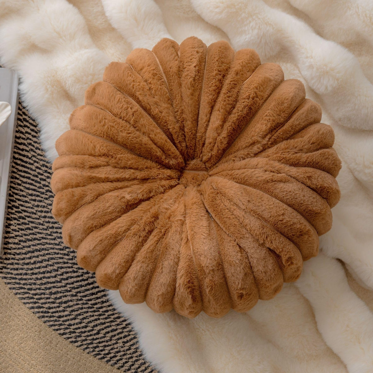 vctops Round Throw Pillow Soft Faux Fur Decorative Pillow Small Pumpkin Throw Pillow Cushion for Living Room Sofa Bed (White,13.7" Diameter)