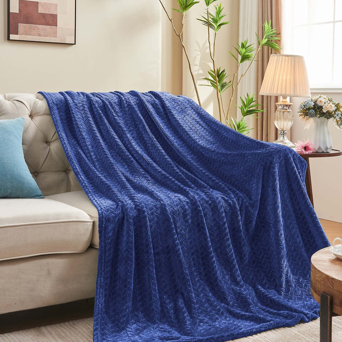 Inhand Fleece Throw Blanket, Super Soft Flannel Cozy for Adults, Washable Lightweight for Couch, Sofa, Bed, Office, Warm Plush for All Season, Green, 50"×60"