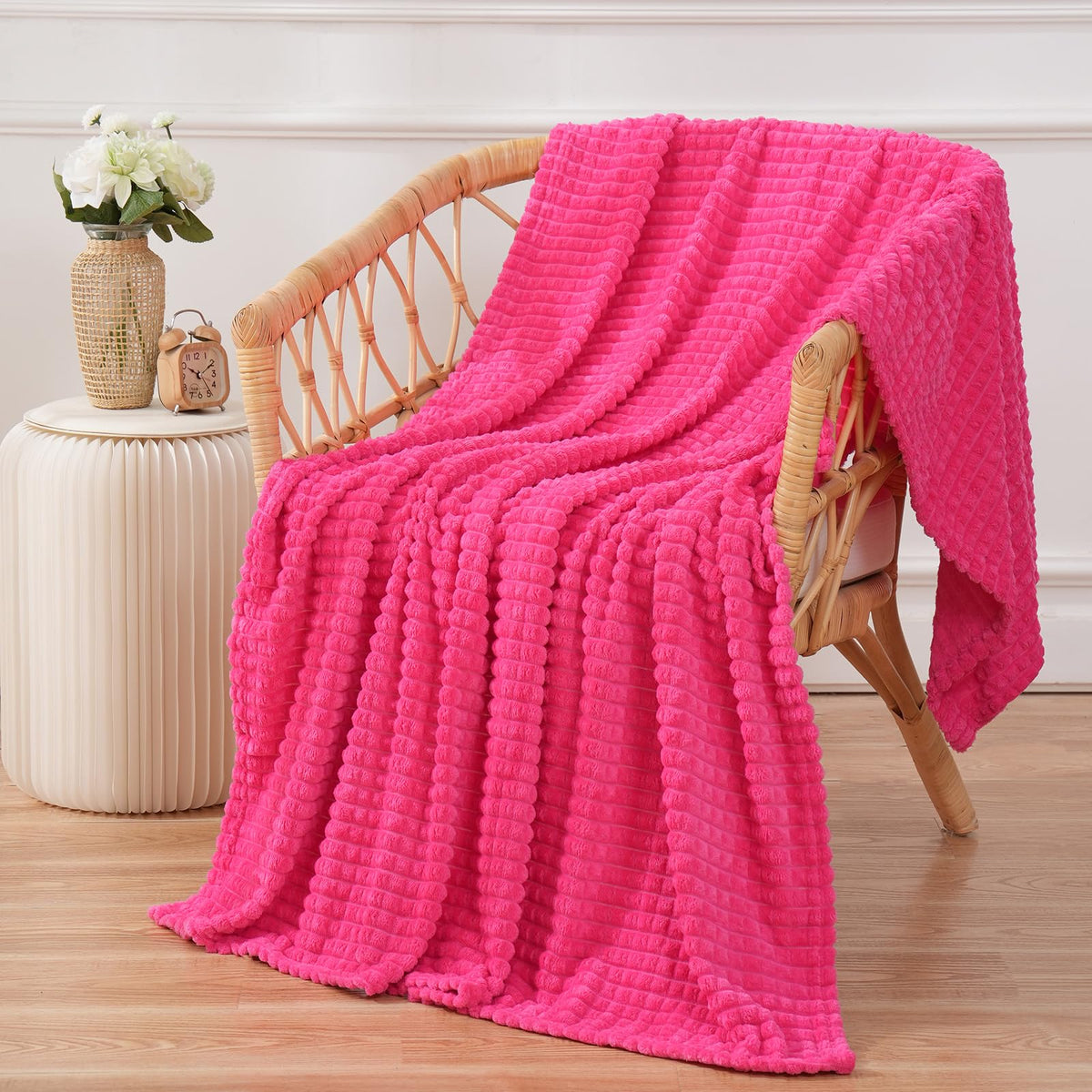 Puncuntex Fleece Throw Blanket Dark Green 50"×60" with Square Grid Design