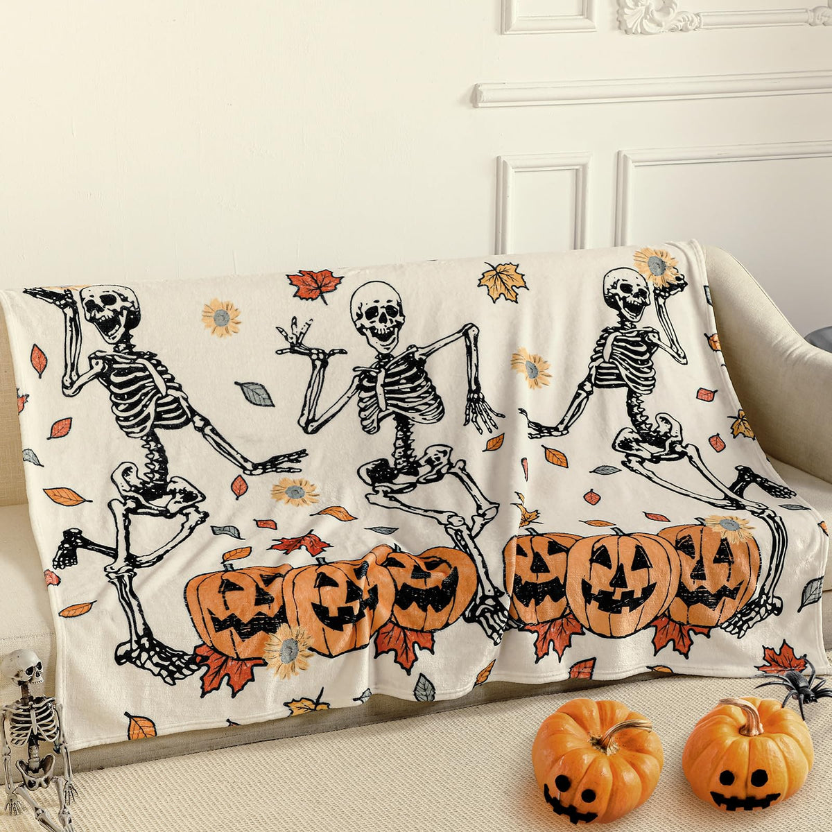 FuWeave Halloween Throw Blanket Cute Ghost Blanket Black and White Striped