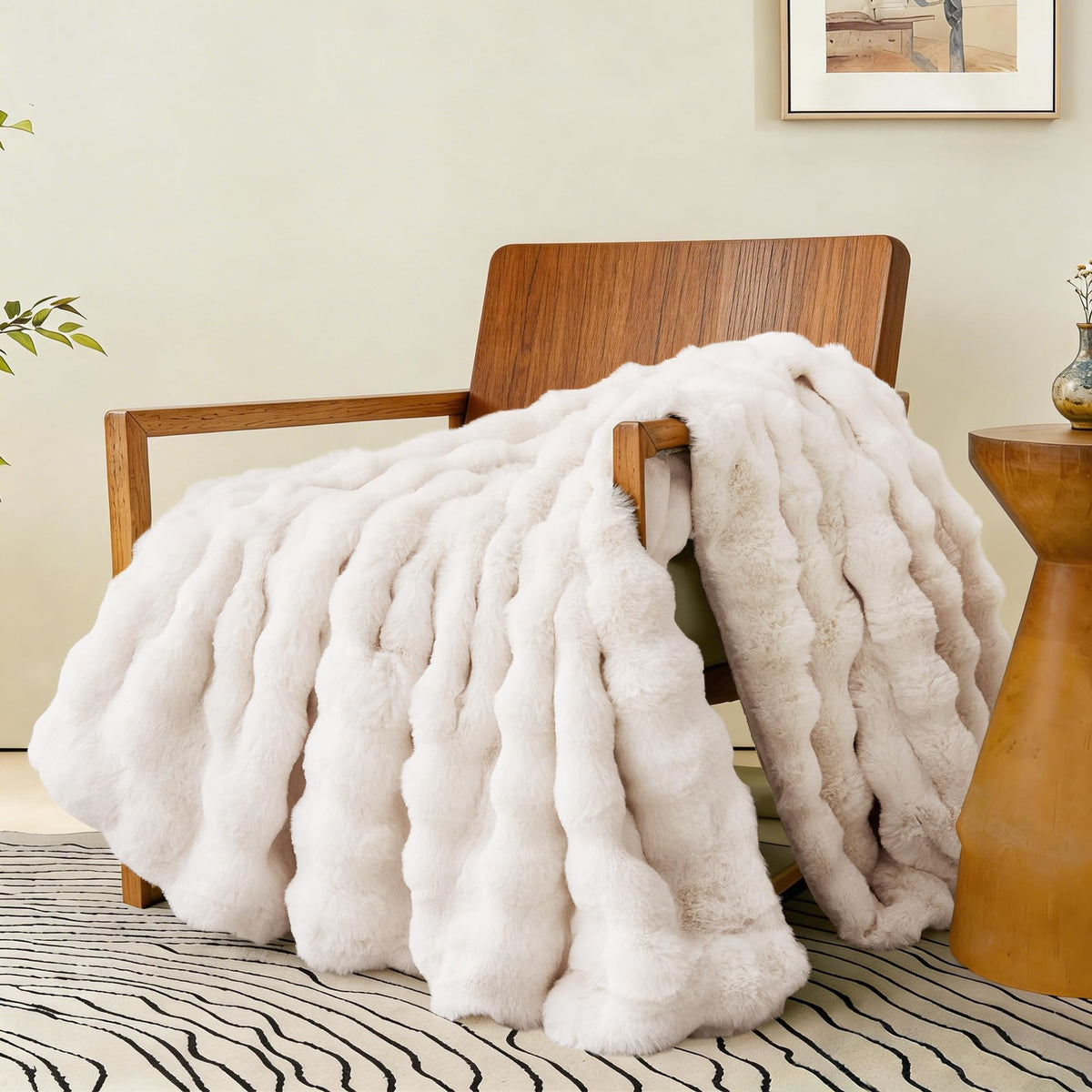 Comelady Soft Fluffy Faux Fur Throw Blanket 50"x60", Bubble Plush Texture