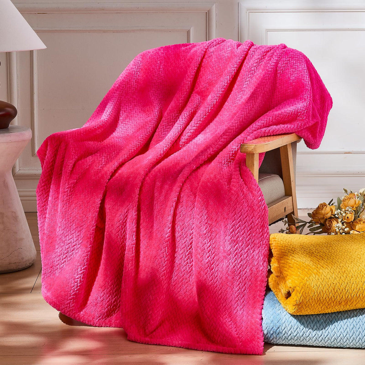 NEWCOSPLAY Fleece Leaves Pattern Throw Blanket, Light Purple, 50"x60"