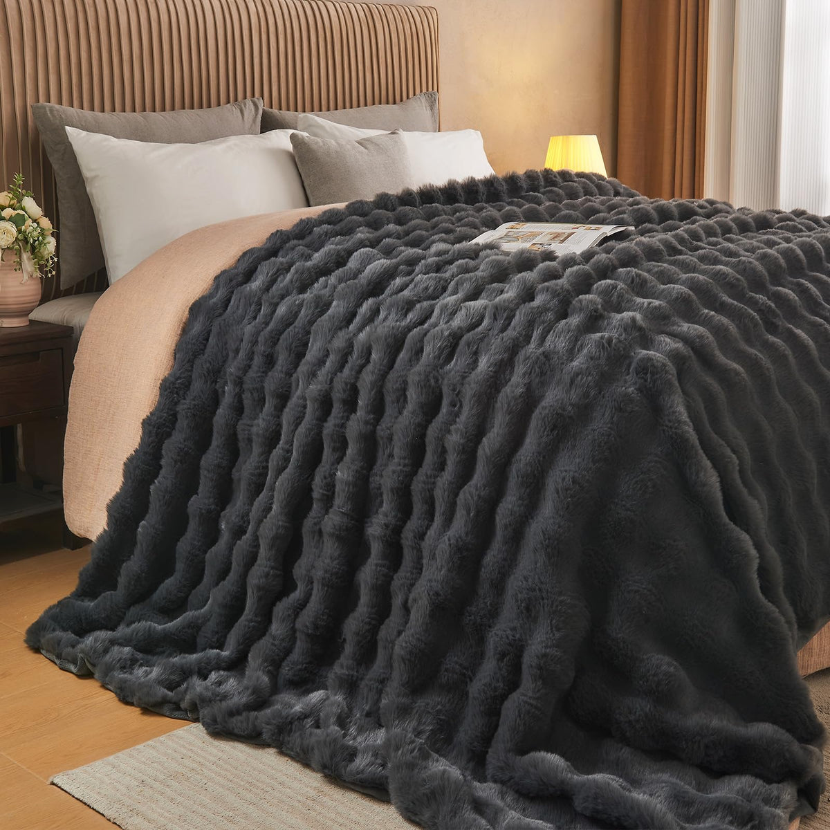 Lotus Karen Faux Fur Throw Blanket Cream White - Big Bubble Rabbit Fluff Blanket for Couch, Small Fluffy Fuzzy Cozy Blanket, Thick Furry Plush Shaggy Blankets, 50x60 Inches