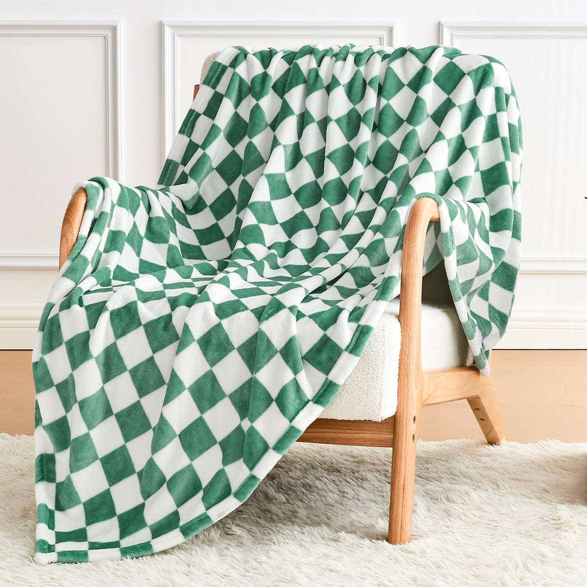 Edenleaf Pink Checkered Fleece Throw Blanket for Couch Warm Home Decor