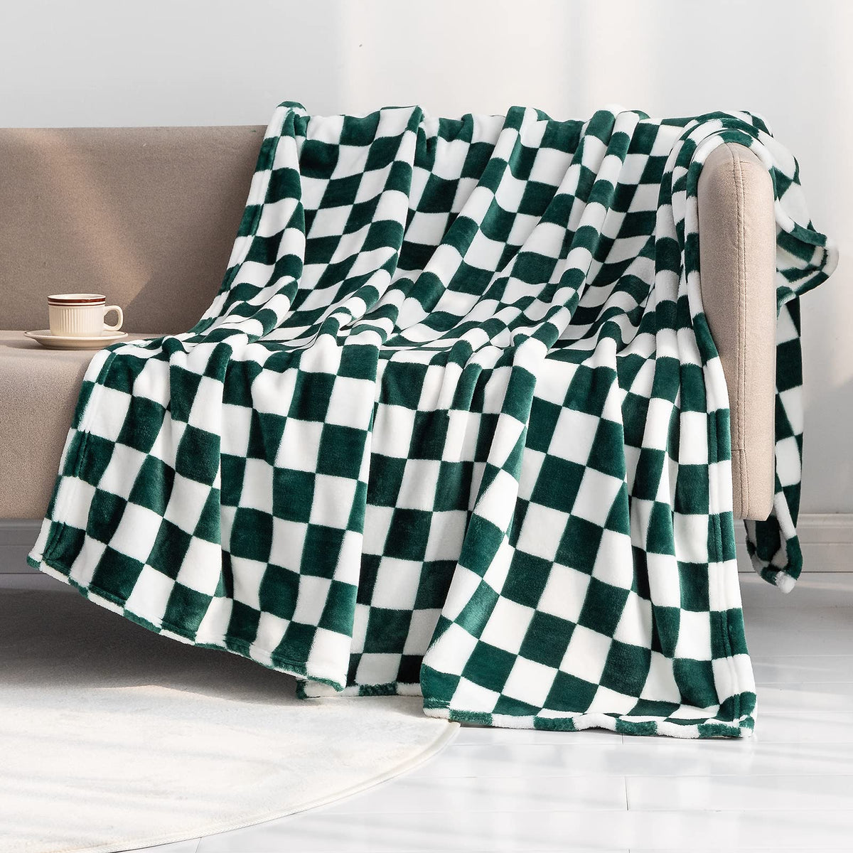 LOMAO Throw Blankets Flannel Blanket with Checkerboard Grid Pattern Soft Throw Blanket for Couch, Bed, Sofa Luxurious Warm and Cozy for All Seasons (Black, 50"x60")