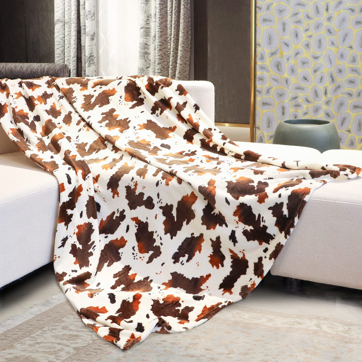 Cow Print Blanket Warm Plush Cute Black Cow Throw Blanket Soft Fleece Flannel Lightweight Throw Blankets Sofa Couch Bed Travel Cow Bedding Room Decor for Kids Teens Adults 40"x50"