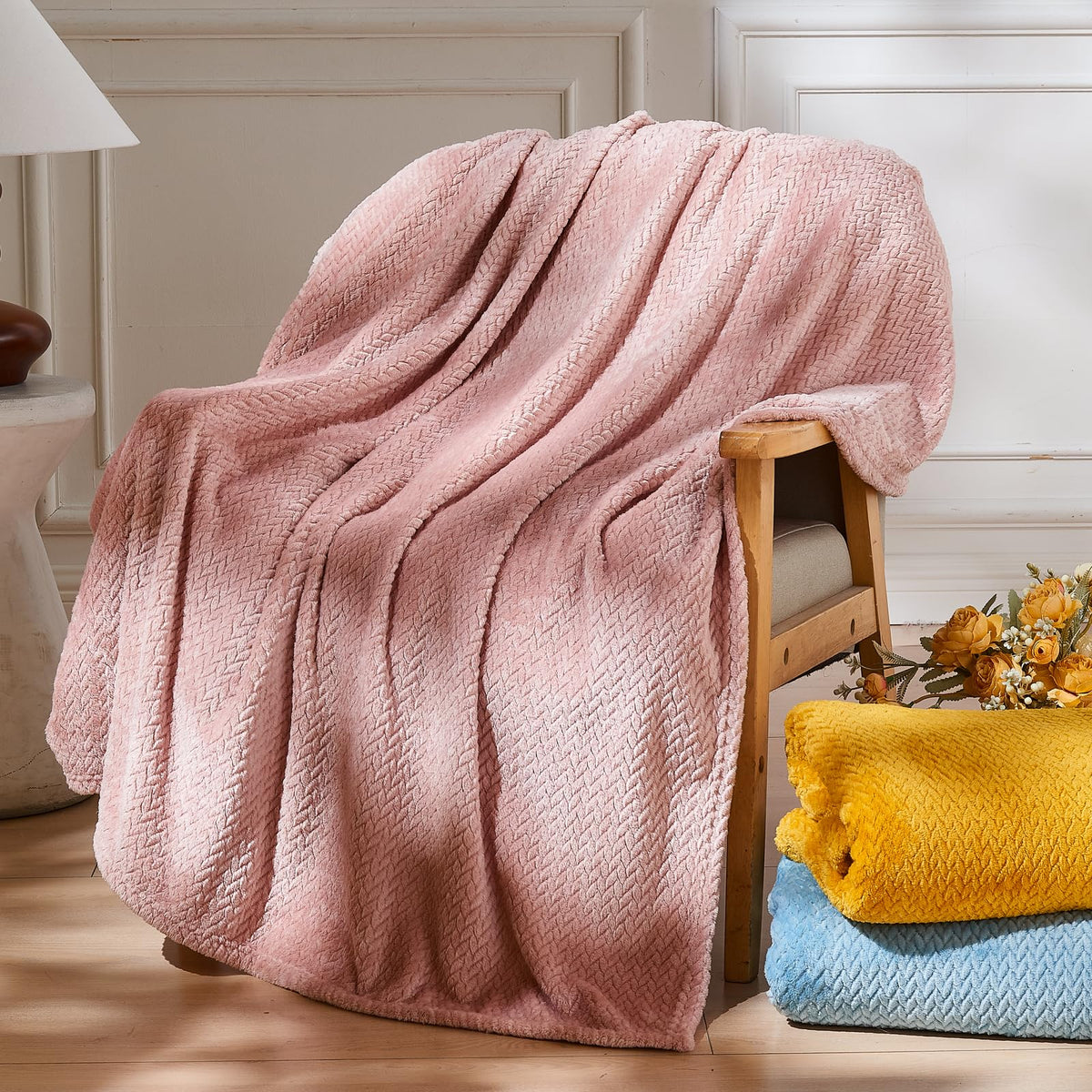 NEWCOSPLAY Fleece Leaves Pattern Throw Blanket, Light Purple, 50"x60"