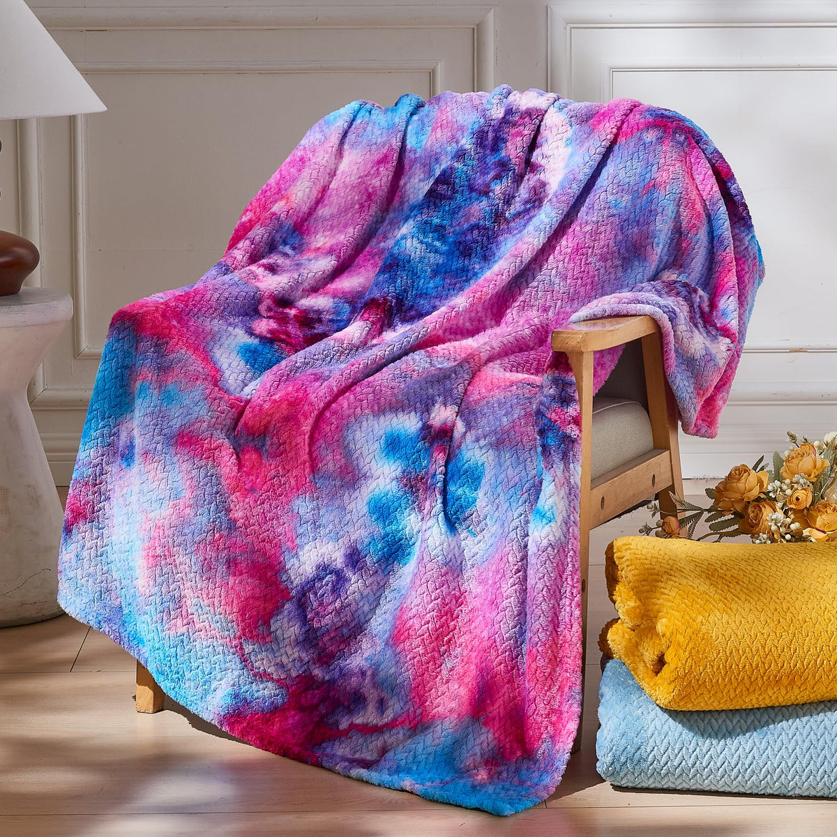 NEWCOSPLAY Fleece Leaves Pattern Throw Blanket, Light Purple, 50"x60"