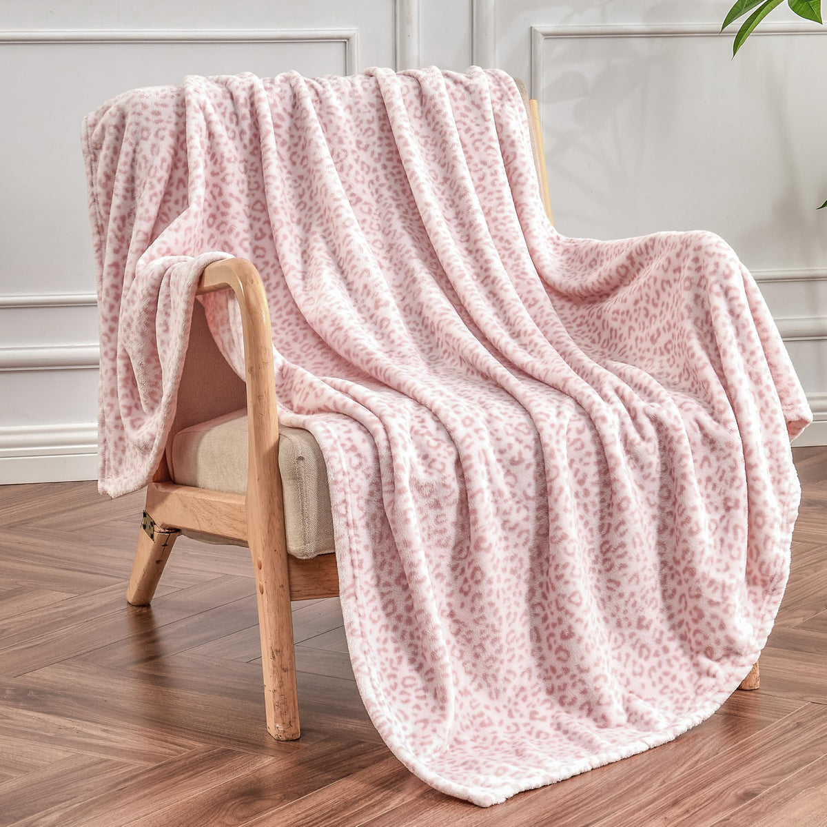 Edenleaf Leopard Print Blanket Fleece Throw for Bed Sofa Travel and Camping, Super Soft Cozy Fluffy Plush Cheetah Print Blanket for All Seasons 50"x60" (Dark Brown)