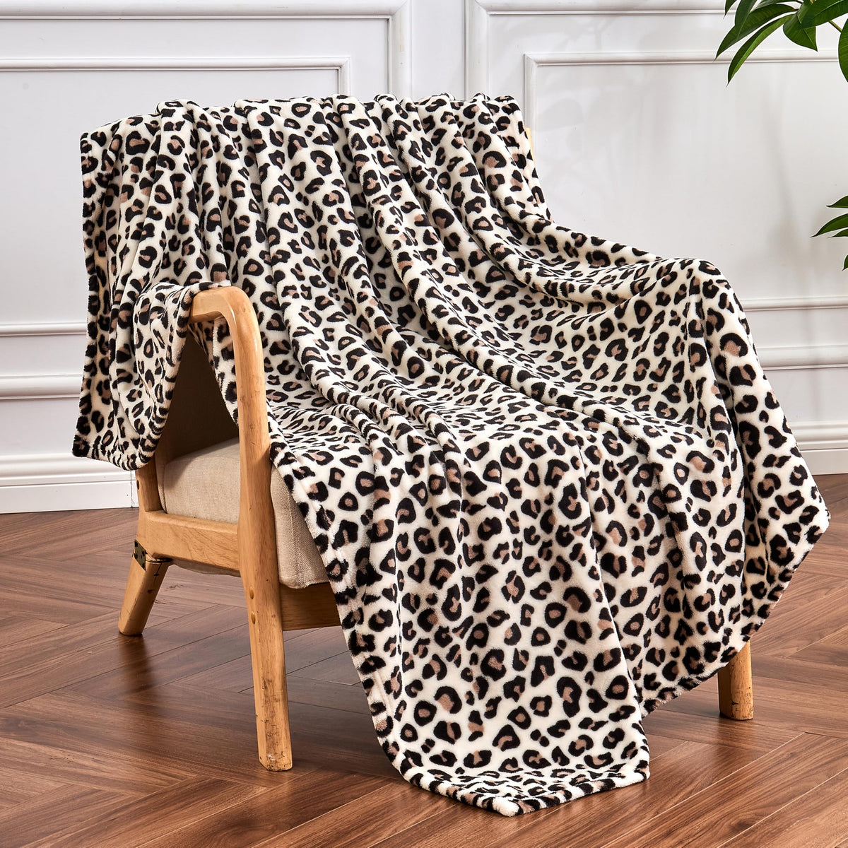 Edenleaf Leopard Print Blanket Fleece Throw for Bed Sofa Travel and Camping, Super Soft Cozy Fluffy Plush Cheetah Print Blanket for All Seasons 50"x60" (Dark Brown)