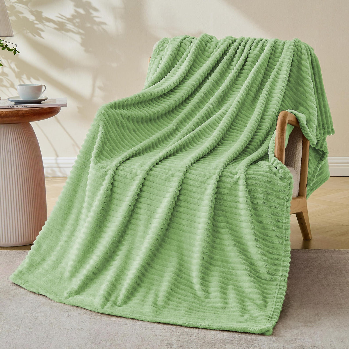 Bnuitland Burnt Orange Throw Blanket for Couch Bed, Soft Fleece Home Decor