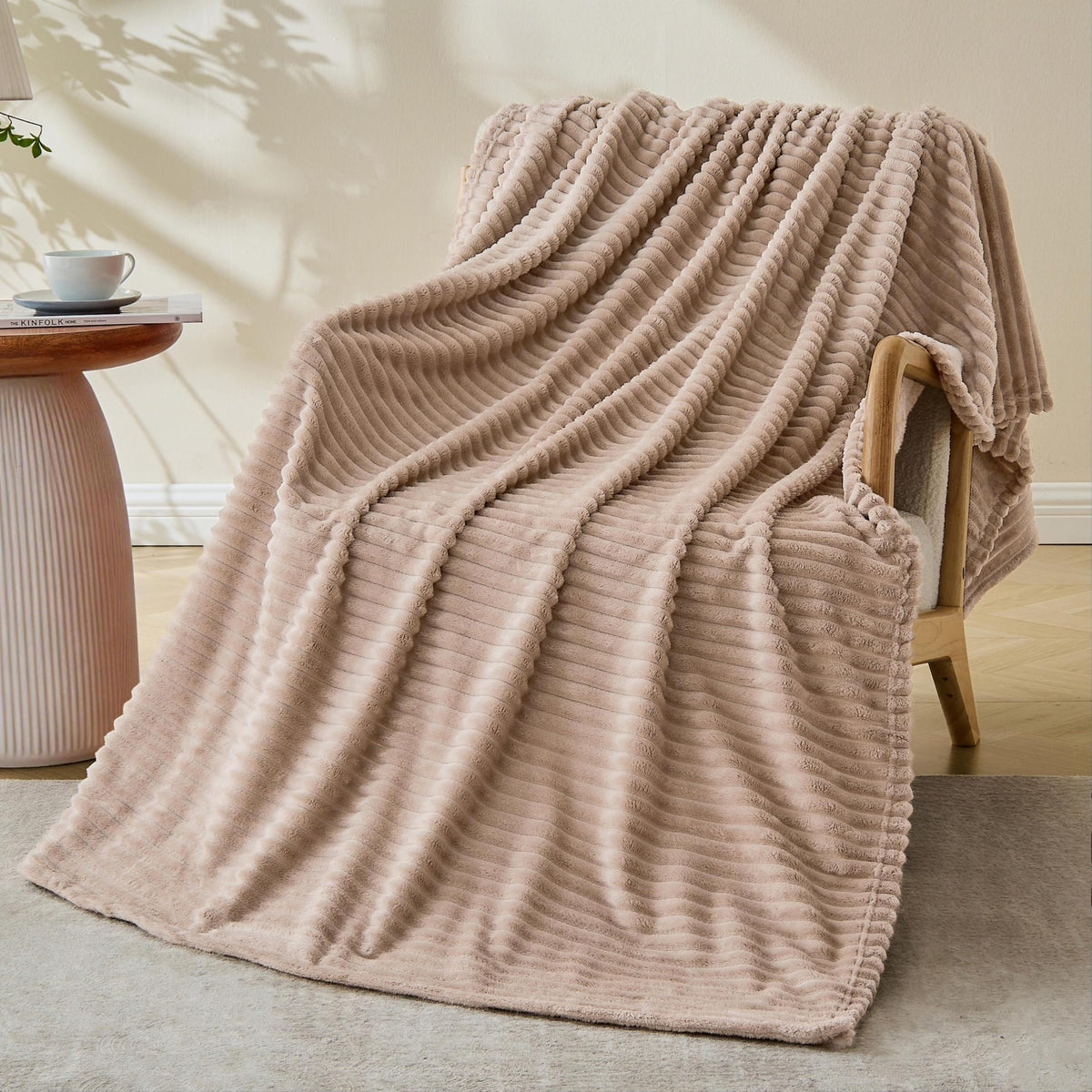 Bnuitland Burnt Orange Throw Blanket for Couch Bed, Soft Fleece Home Decor